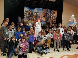 Saint Nicolas a rendu visite aux enfants le 9 décembre 2017